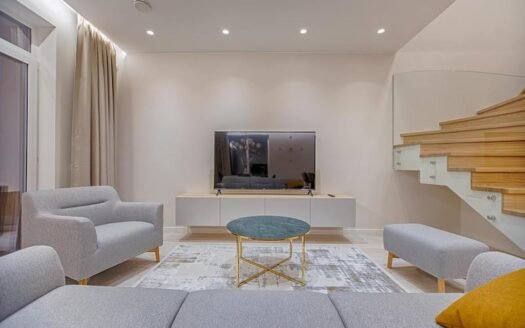 Condo In Financial District